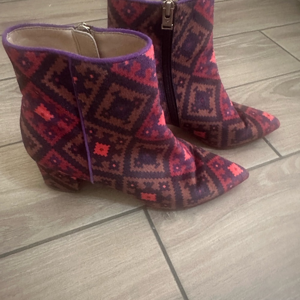 Colorful Velvet Booties​​ - Picture 2 of 7